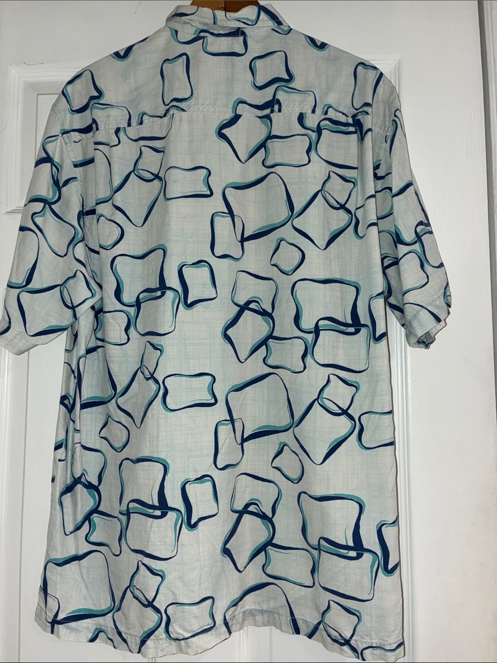 TOMMY BAHAMA GUC Ivory Short-Sleeve Button Down Shirt Geometric Print Size Large - Picture 2 of 12